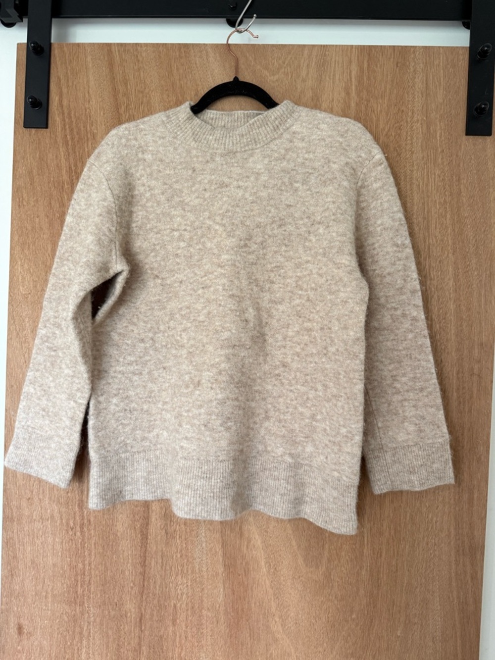 Vince Alpaca Blend Sweater Beige Crewneck Soft Cozy Minimalist quiet luxury- M